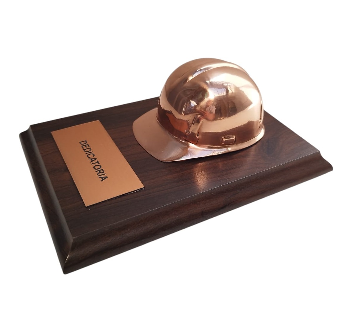 Casco De Cobre En Base De Madera, Placa Grabada